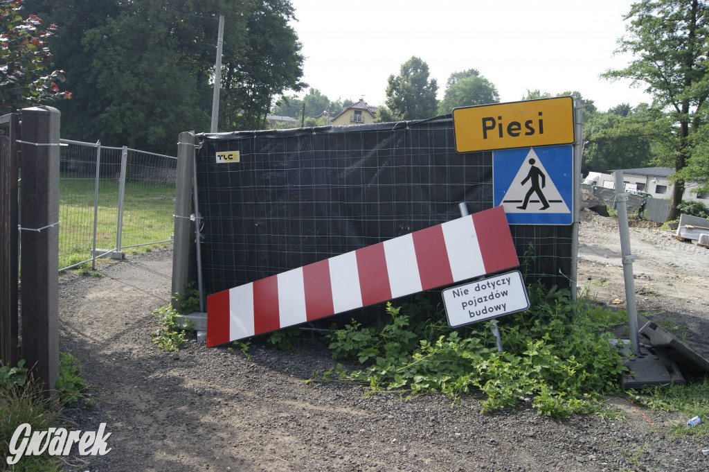 Tak wygląda budowa mostu w Zbrosławicach