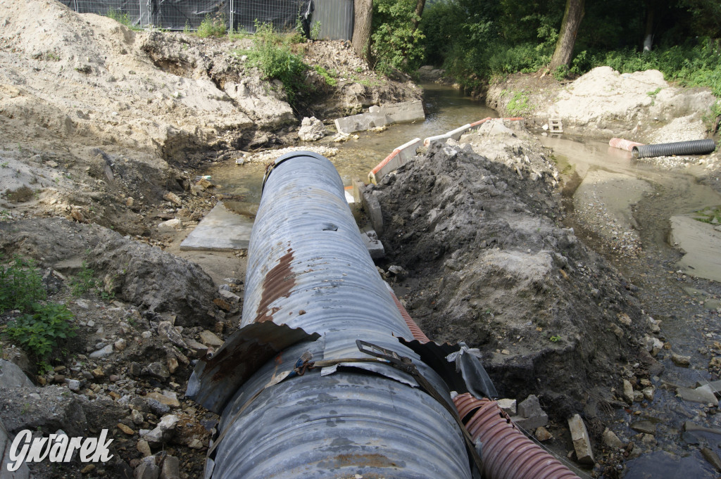 Tak wygląda budowa mostu w Zbrosławicach