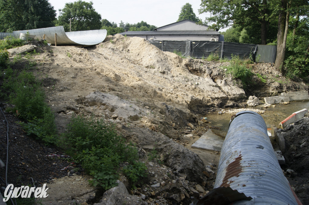 Tak wygląda budowa mostu w Zbrosławicach