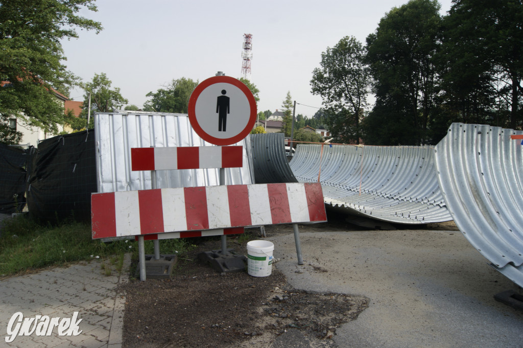Tak wygląda budowa mostu w Zbrosławicach