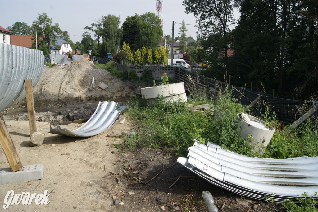 Tak wygląda budowa mostu w Zbrosławicach