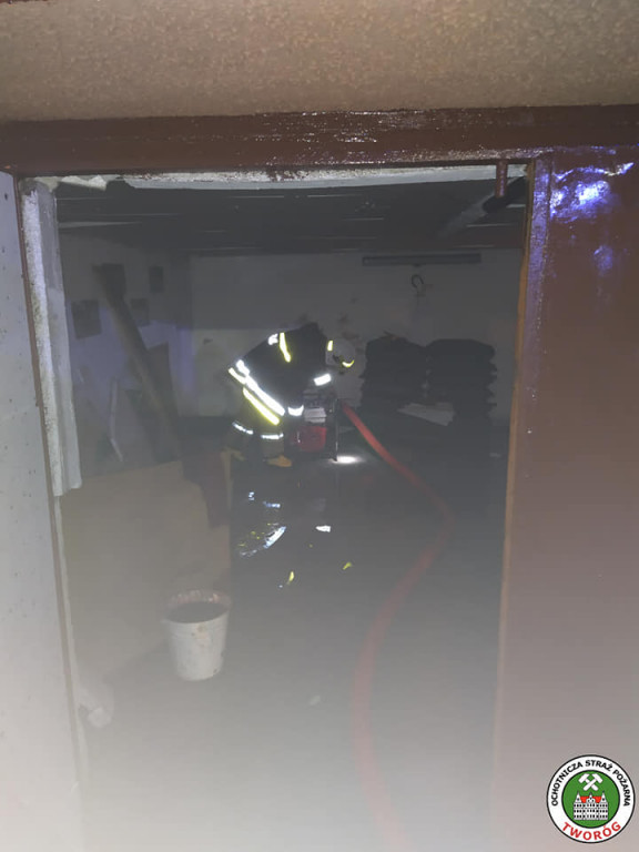 Burzowo: zalane ulice, piwnice, powalone drzewa