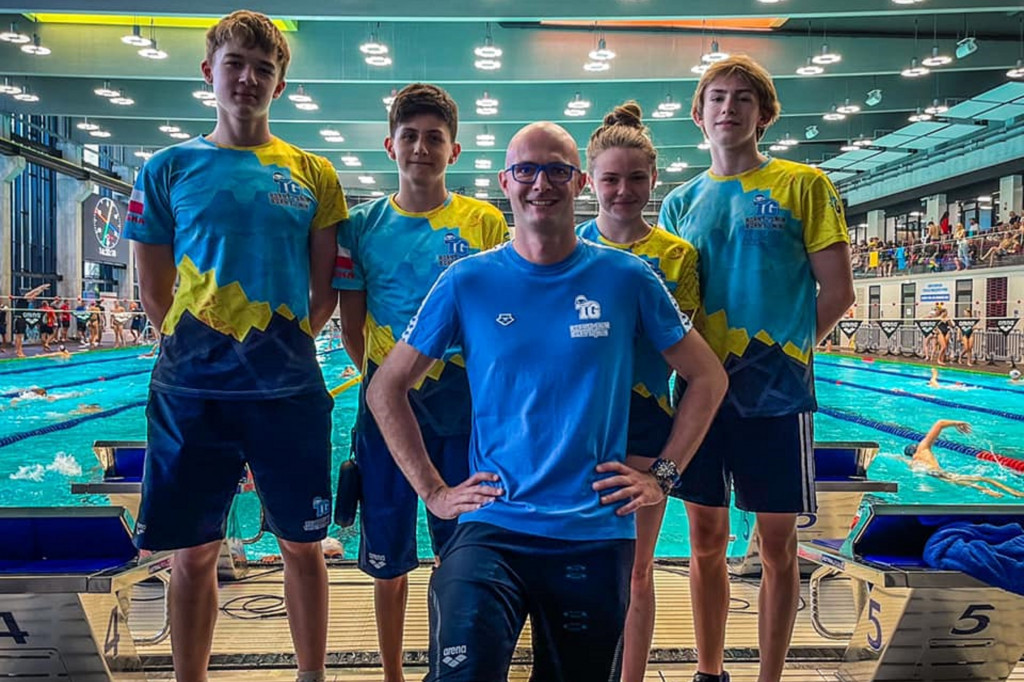 18 finałów mistrzostw Polski dla pływaków z Tarnowskich Gór