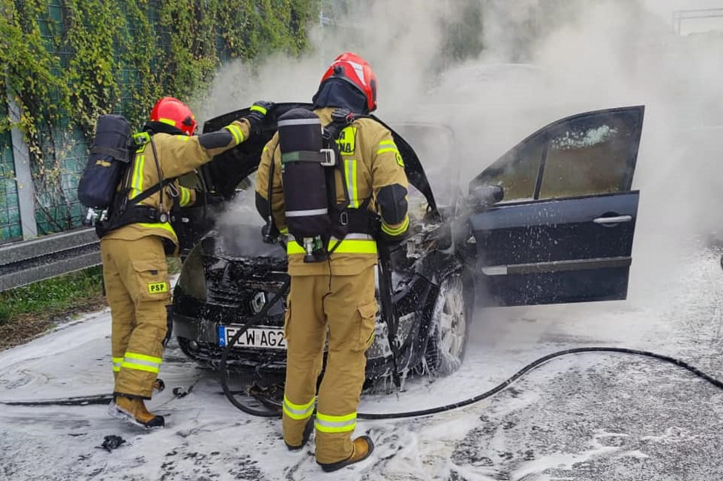 Samochód spłonął na autostradzie A1