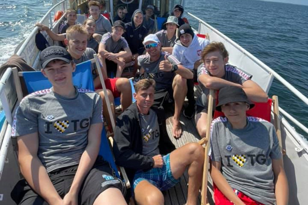 Wpław z Helu do Gdyni. Zawodnicy MKS Park Wodny dali radę!