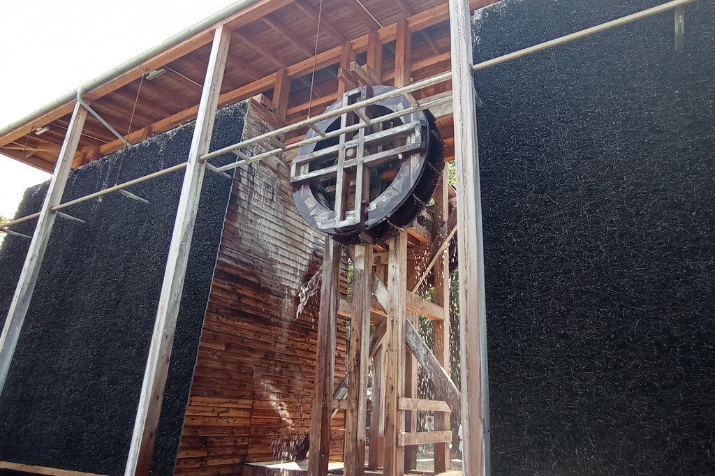 Koło się kręci, woda cieknie. Tężnia w mieście