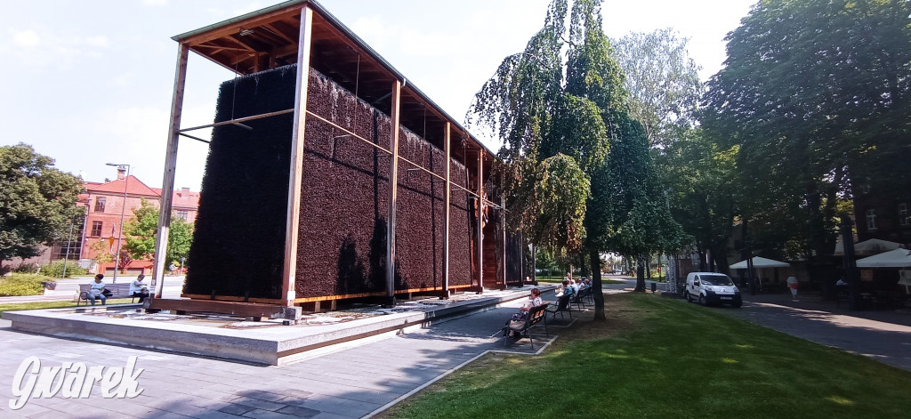 Koło się kręci, woda cieknie. Tężnia w mieście