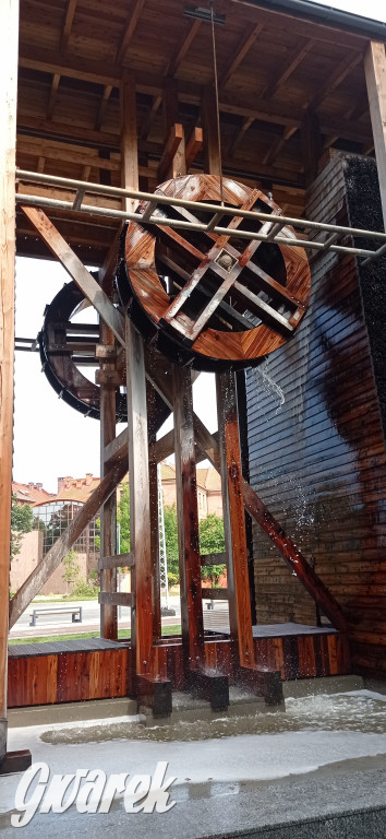 Koło się kręci, woda cieknie. Tężnia w mieście