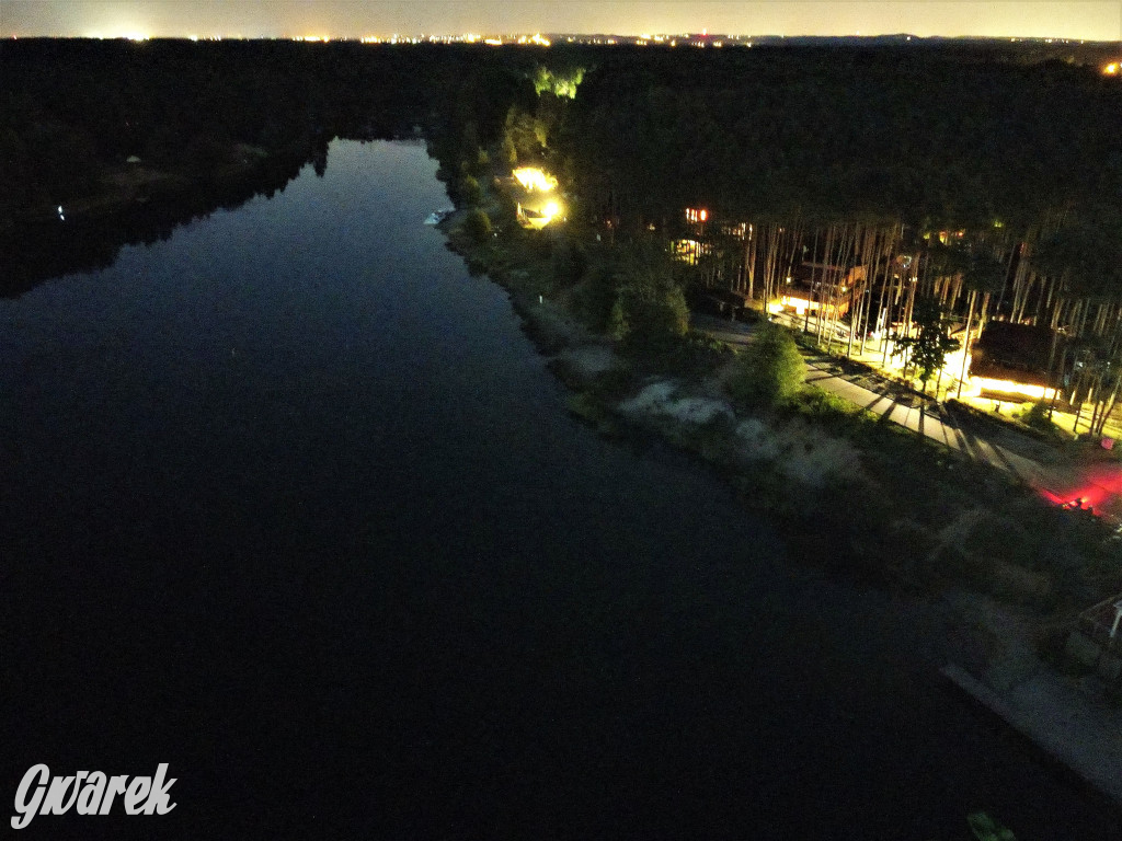 Zalew Nakło-Chechło w letni wieczór