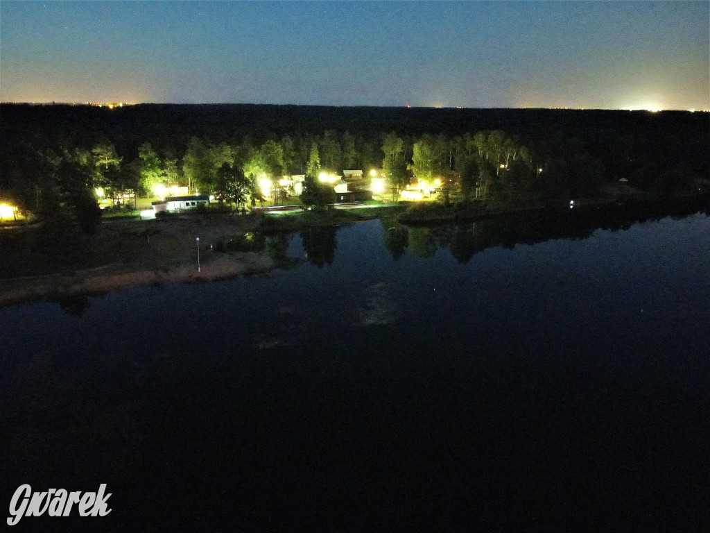 Zalew Nakło-Chechło w letni wieczór