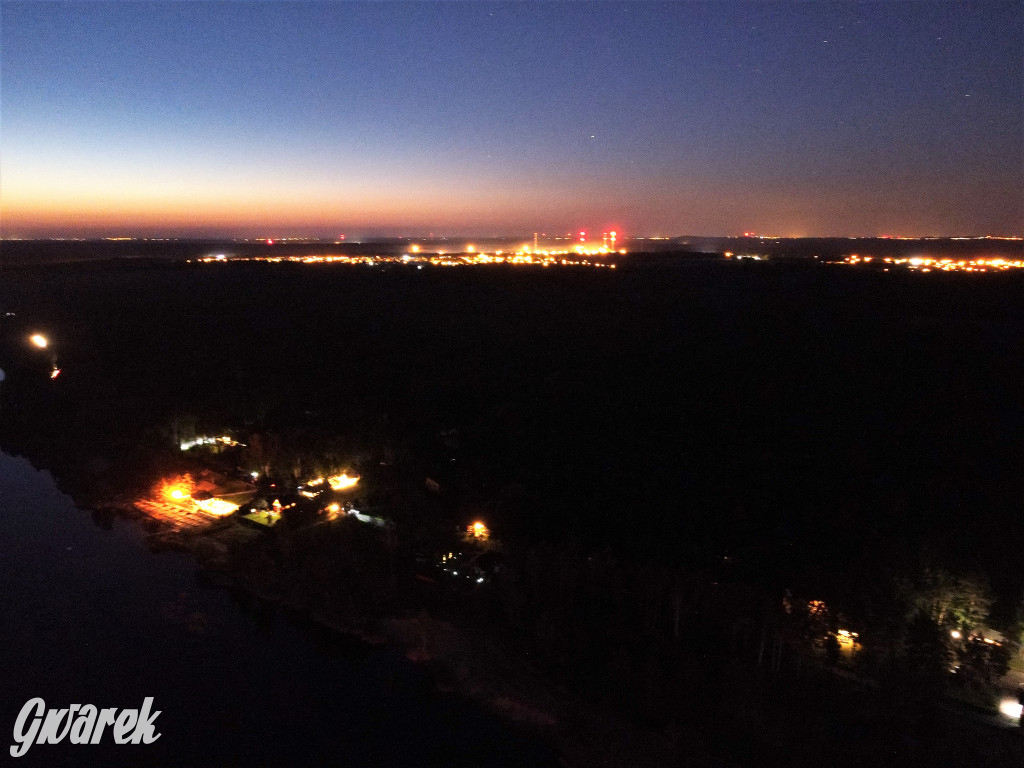 Zalew Nakło-Chechło w letni wieczór