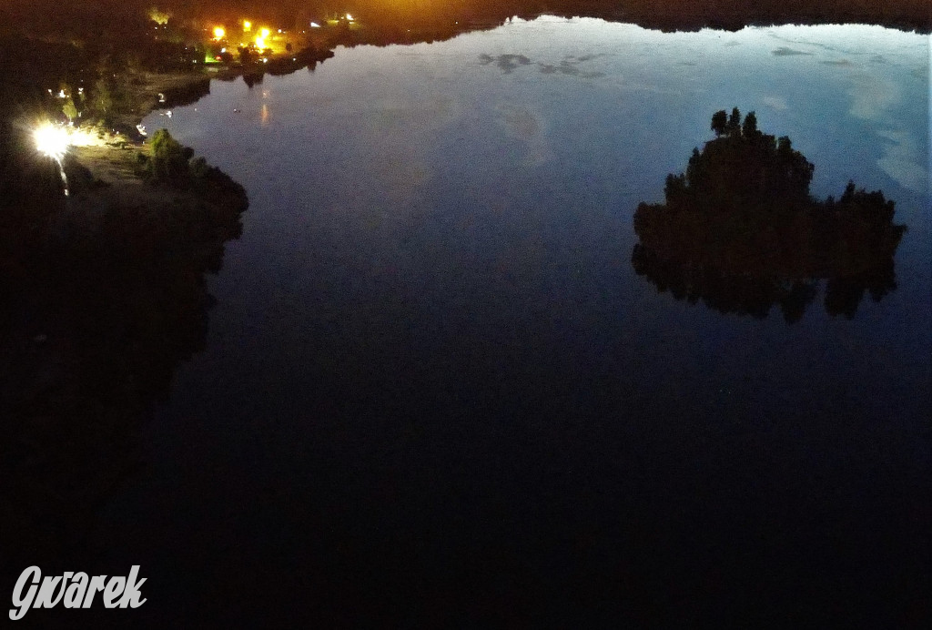 Zalew Nakło-Chechło w letni wieczór