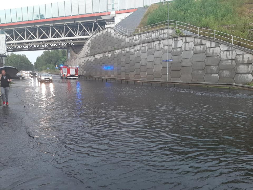 Tarnowskie Góry i Piekary Śląskie popłynęły