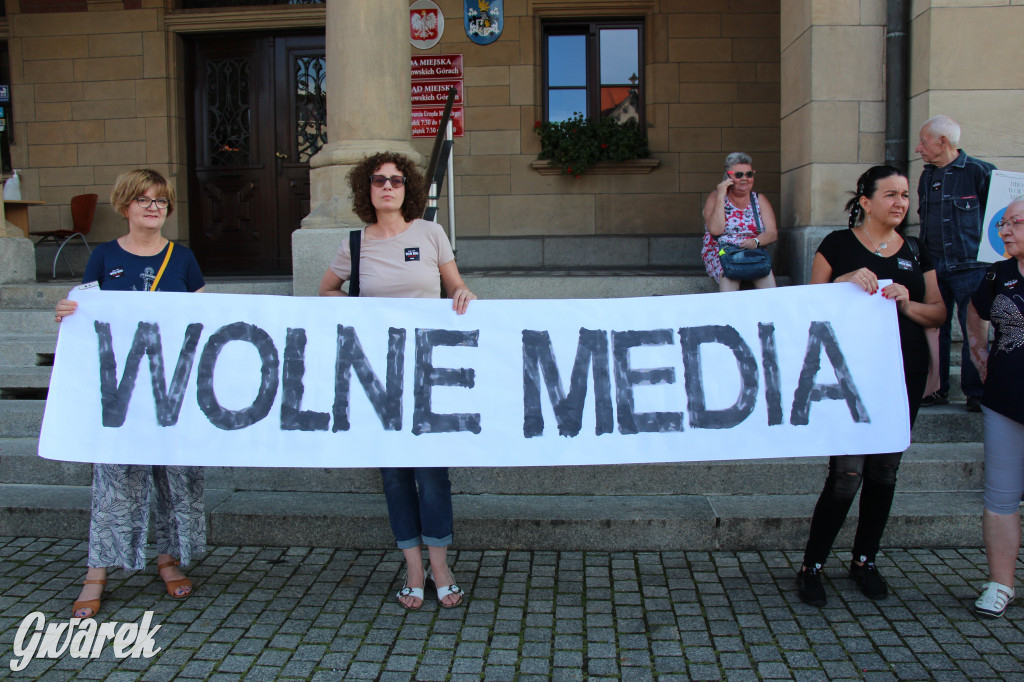 Tarnowskie Góry. Protest w obronie wolnych mediów