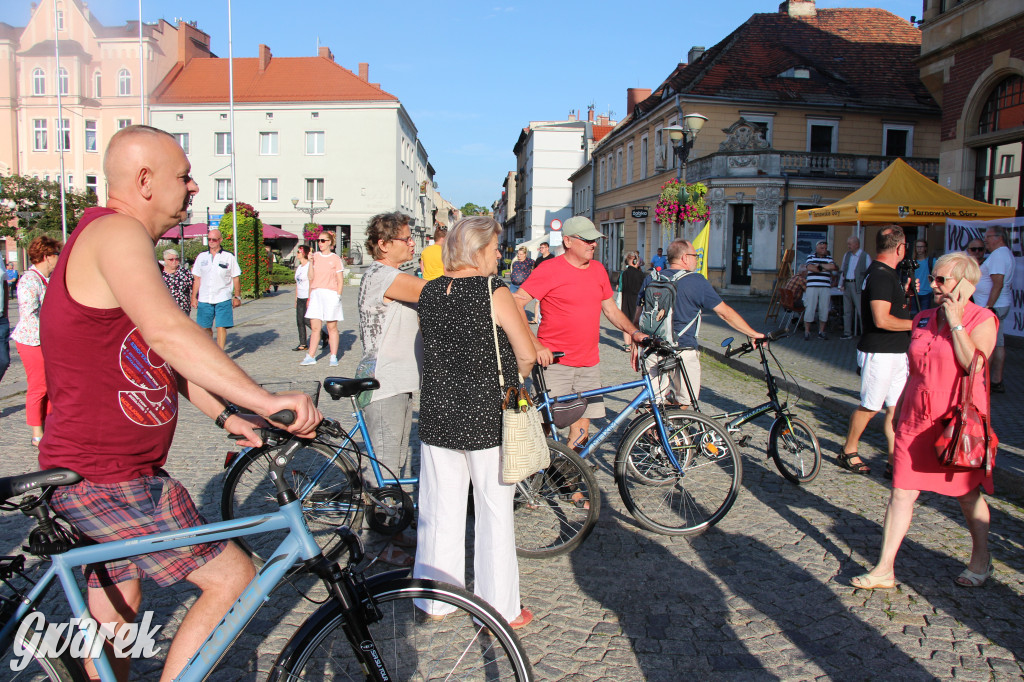 Tarnowskie Góry. Protest w obronie wolnych mediów