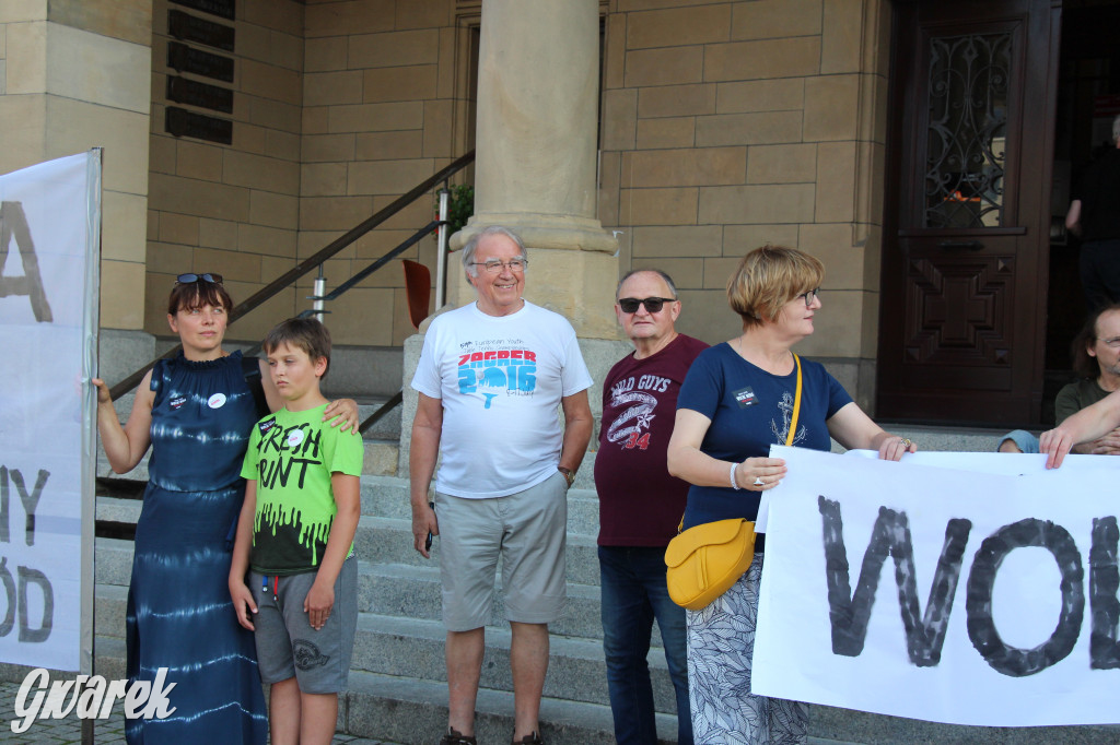 Tarnowskie Góry. Protest w obronie wolnych mediów