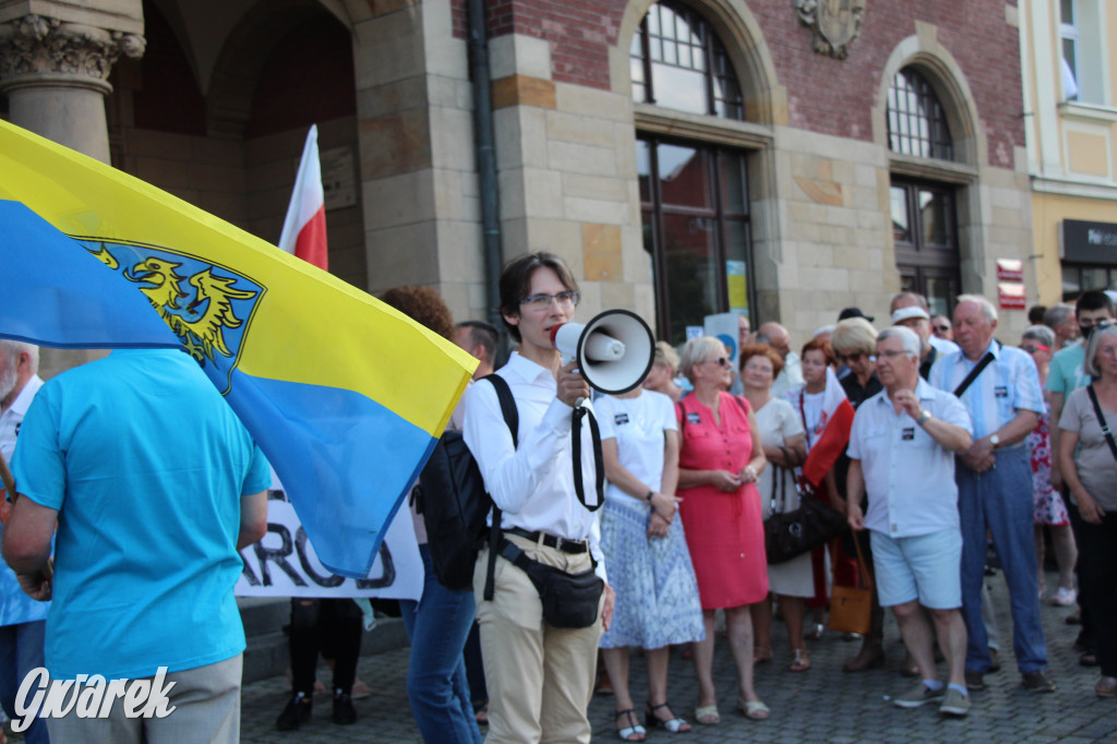 Tarnowskie Góry. Protest w obronie wolnych mediów
