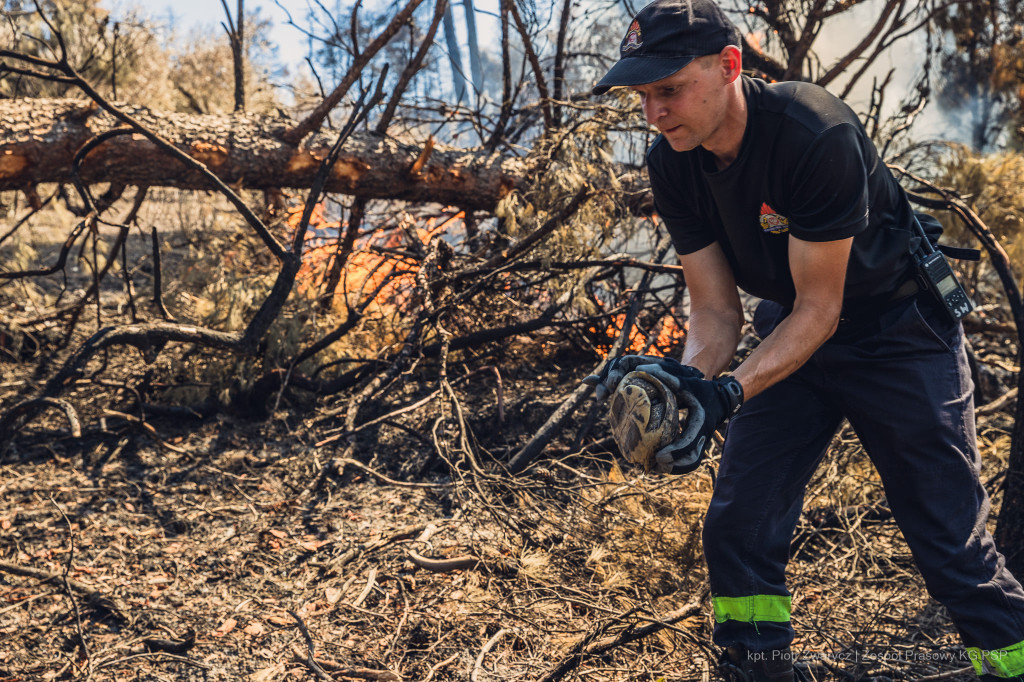 Strażacy w Grecji w obiektywie Piotra Zwarycza