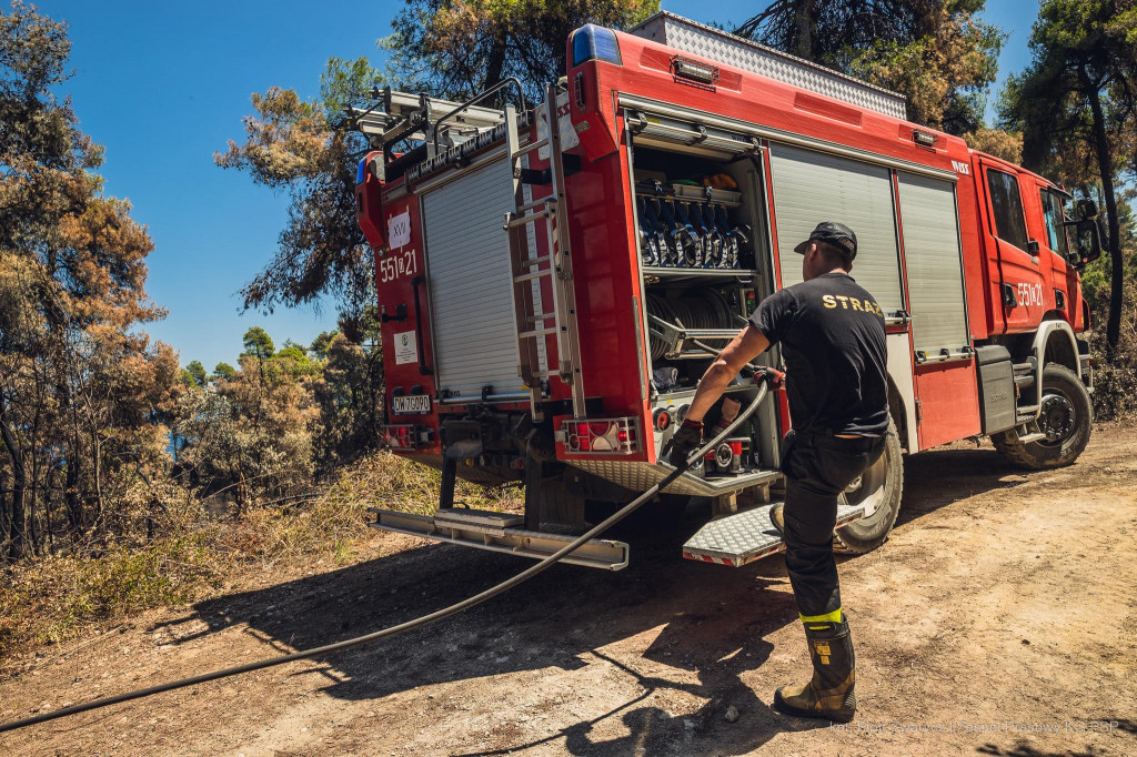 Strażacy w Grecji w obiektywie Piotra Zwarycza