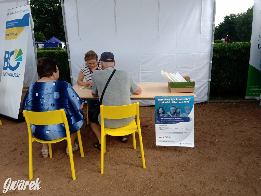 MIasteczko zdrowia w świerklanieckim parku