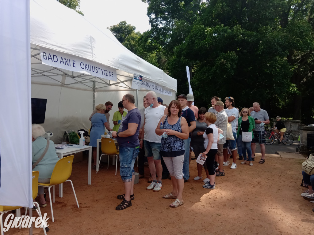 MIasteczko zdrowia w świerklanieckim parku