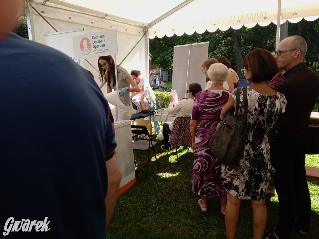 MIasteczko zdrowia w świerklanieckim parku