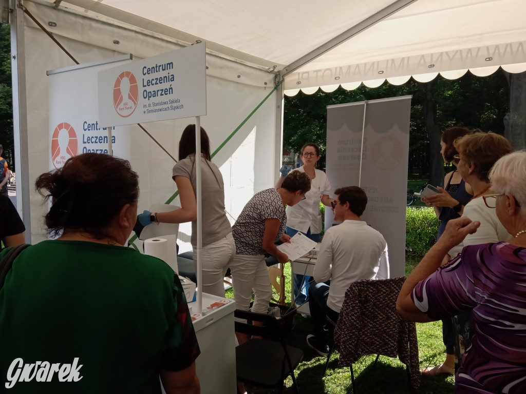 MIasteczko zdrowia w świerklanieckim parku