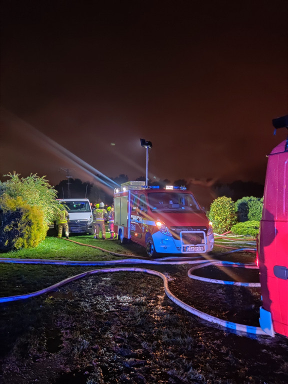 Woda wdziera się na posesje. Trzeba pompować