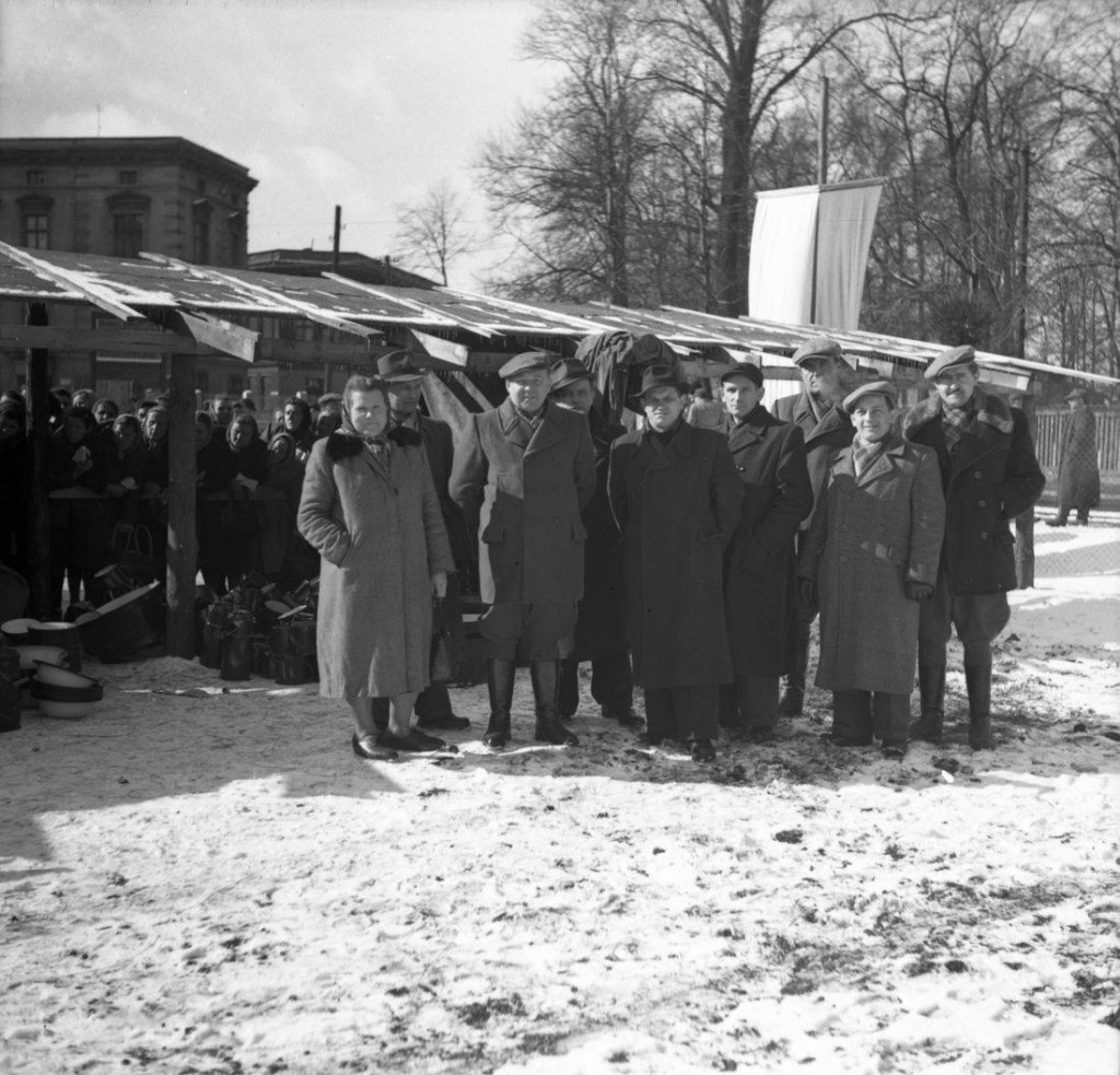 Tarnowskie Góry. Kto pamięta targ przy Sienkiewicza?