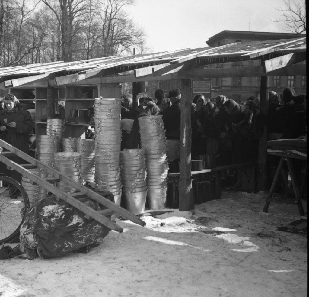 Tarnowskie Góry. Kto pamięta targ przy Sienkiewicza?