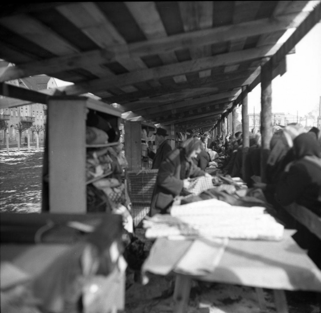 Tarnowskie Góry. Kto pamięta targ przy Sienkiewicza?