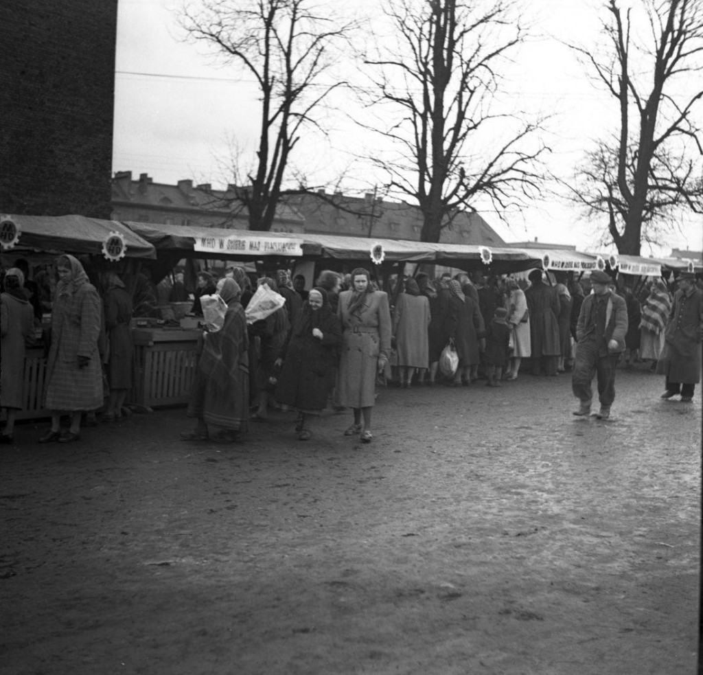 Tarnowskie Góry. Kto pamięta targ przy Sienkiewicza?