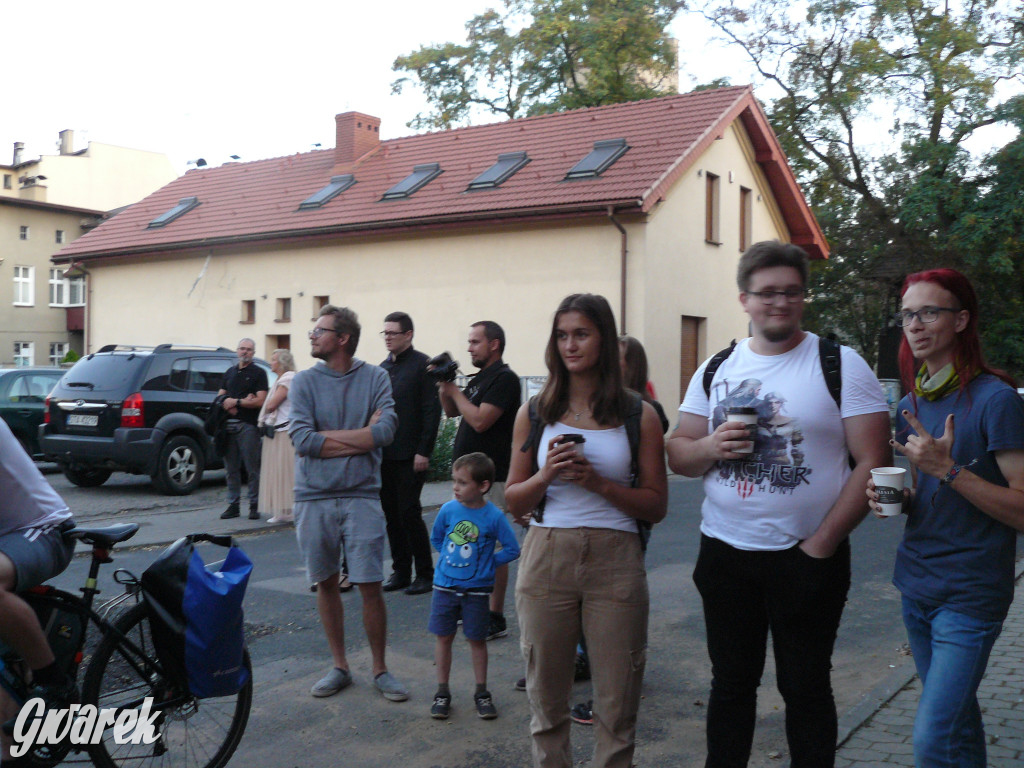 Kurna Chata. Licznik i zegar z kukułką