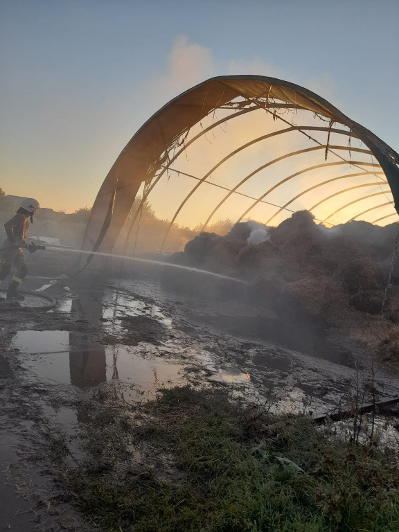 Pożar słomy przy stadninie. Akcja trwała 8 godzin