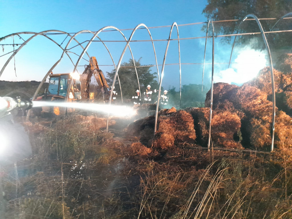 Pożar słomy przy stadninie. Akcja trwała 8 godzin