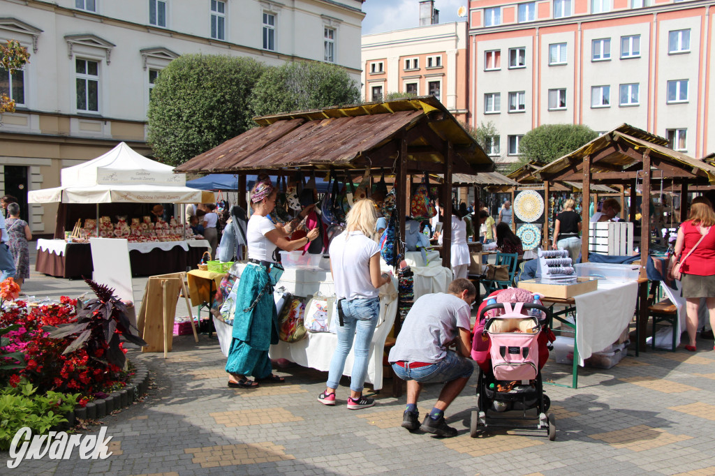 Jarmark rękodzieła na pl. Wolności