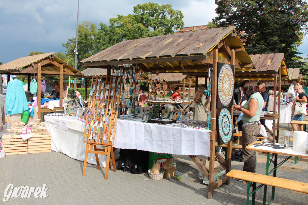 Jarmark rękodzieła na pl. Wolności