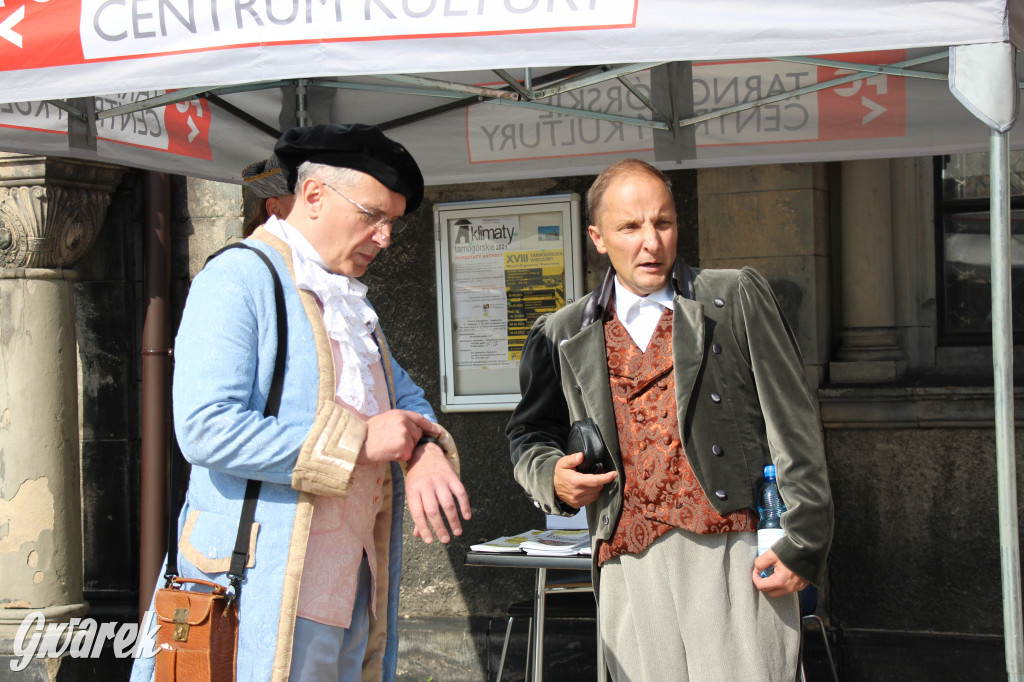 Selfie z Sobieskim zamiast historycznego pochodu