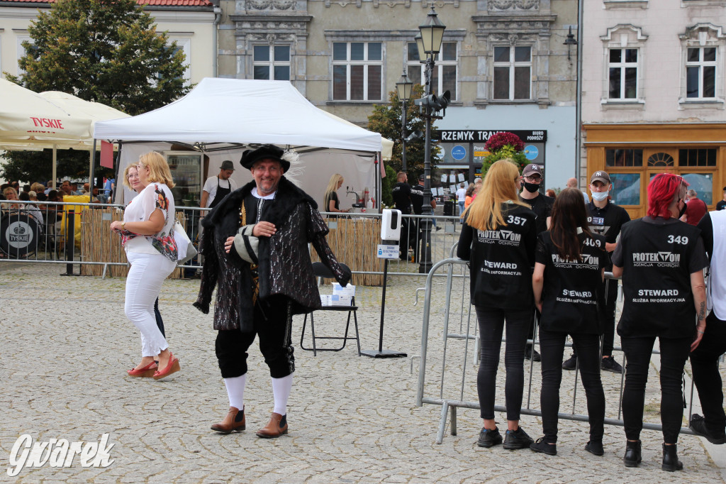Selfie z Sobieskim zamiast historycznego pochodu