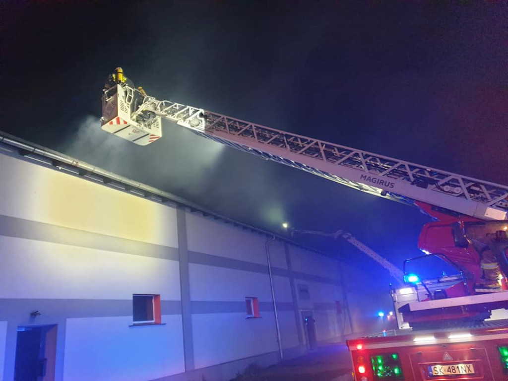 Nocny pożar stolarni