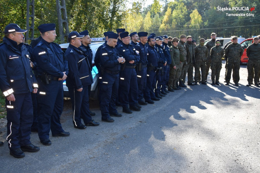 Straż, psy, policja, dron, quady, GOPR. Co działo się w lesie?