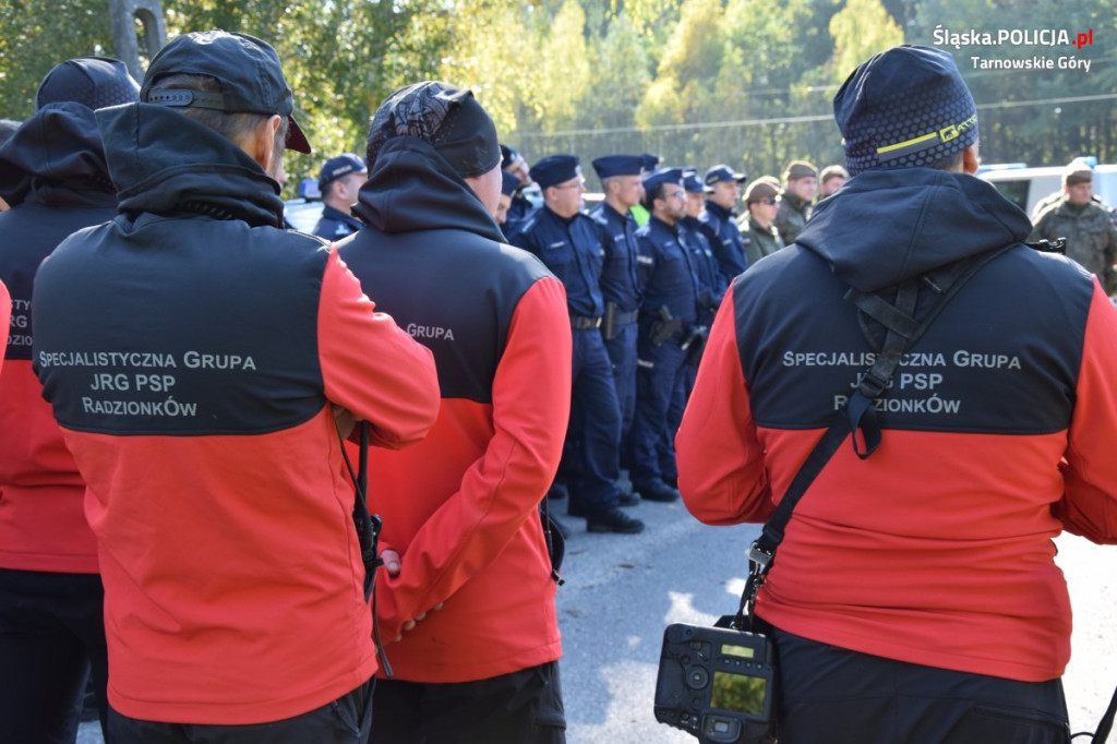 Straż, psy, policja, dron, quady, GOPR. Co działo się w lesie?