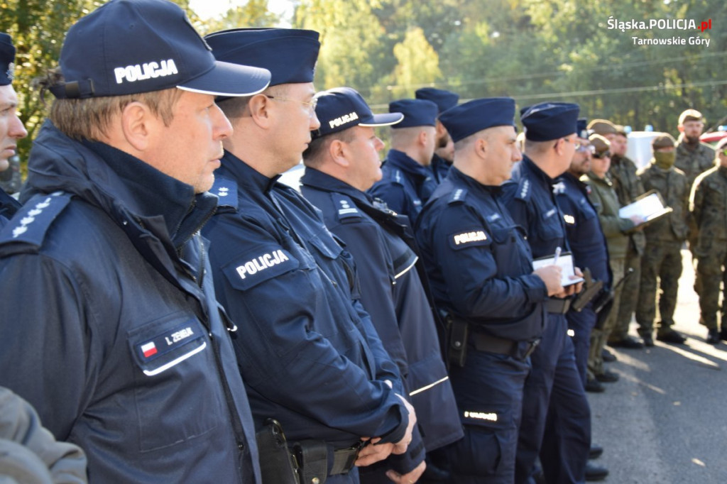 Straż, psy, policja, dron, quady, GOPR. Co działo się w lesie?