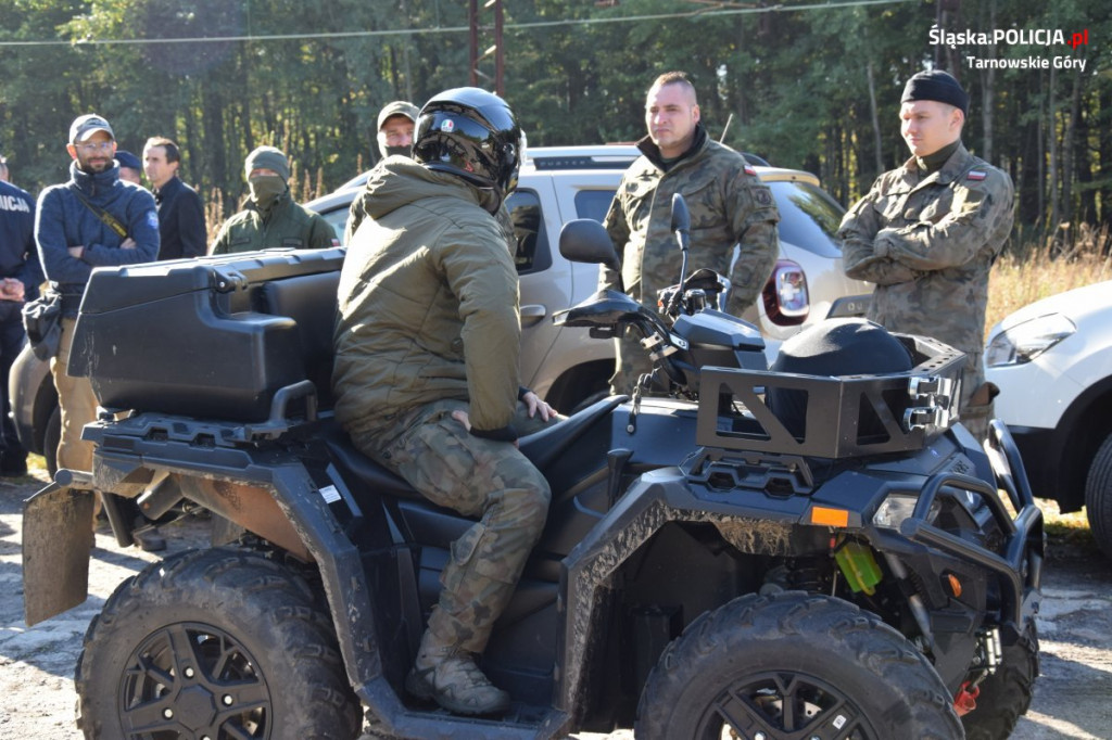 Straż, psy, policja, dron, quady, GOPR. Co działo się w lesie?