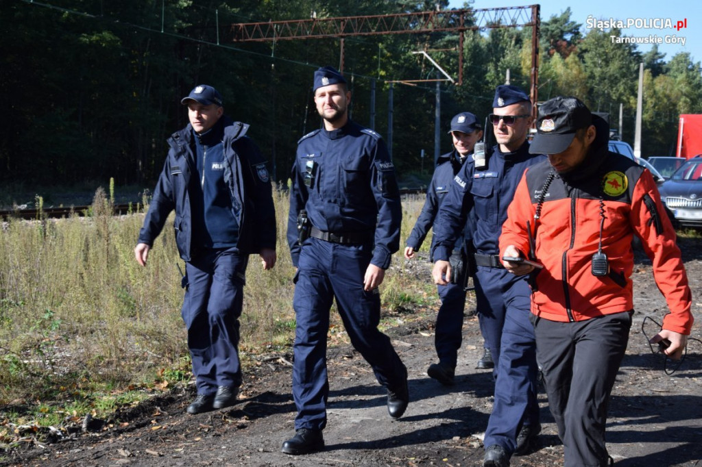 Straż, psy, policja, dron, quady, GOPR. Co działo się w lesie?