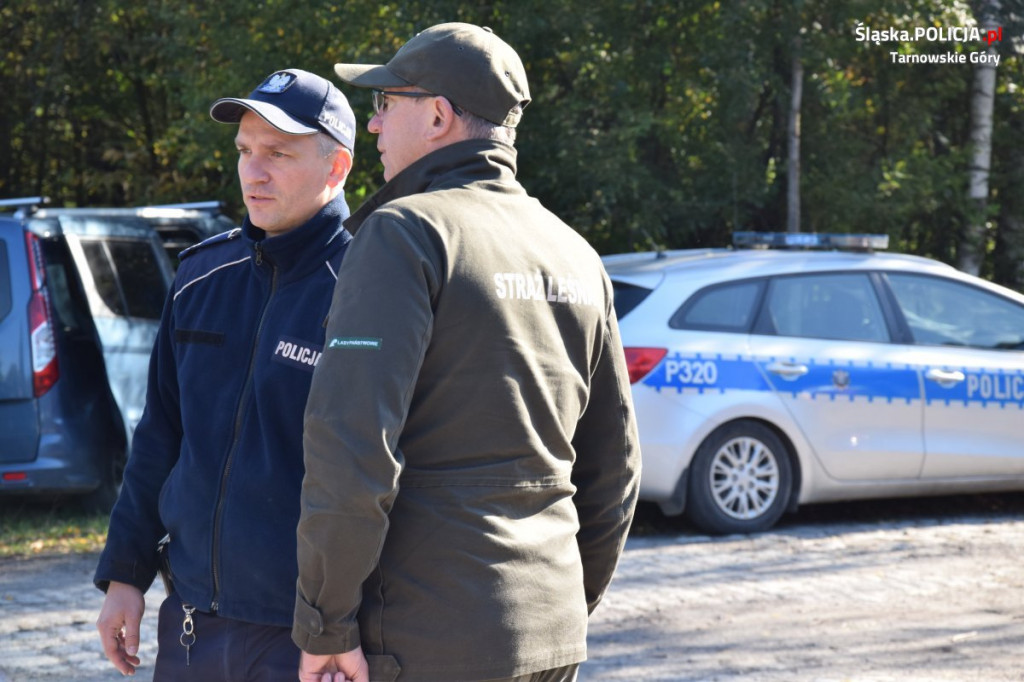 Straż, psy, policja, dron, quady, GOPR. Co działo się w lesie?