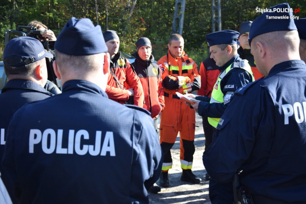 Straż, psy, policja, dron, quady, GOPR. Co działo się w lesie?