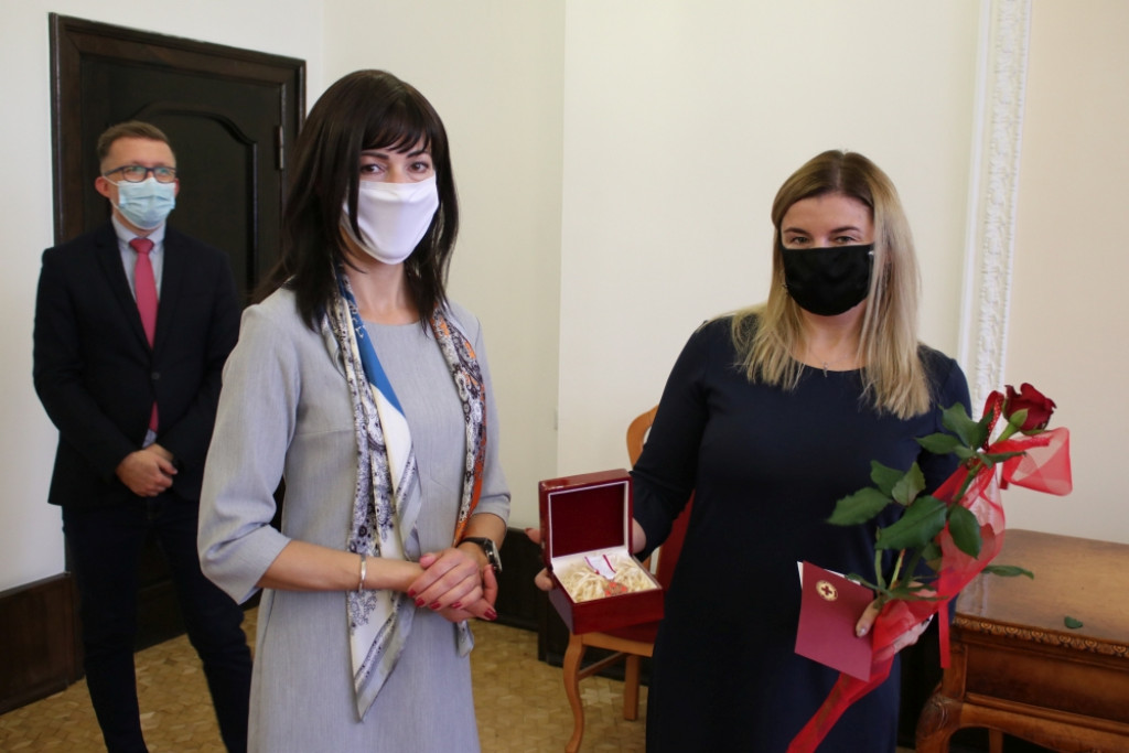 Nagrody dla dyrektorów i nauczycieli