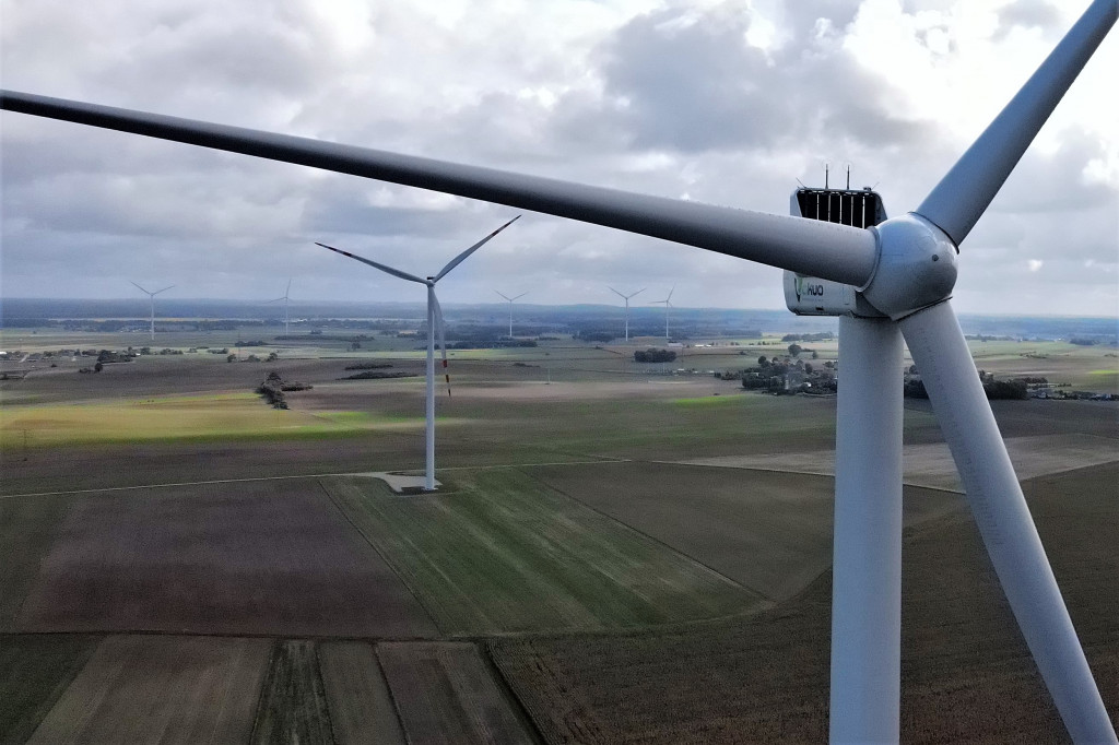 Tarnowskie Góry i wiatraki na horyzoncie