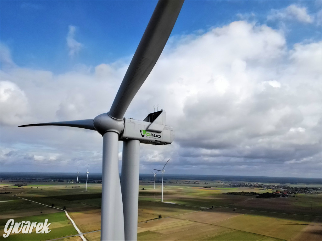Tarnowskie Góry i wiatraki na horyzoncie